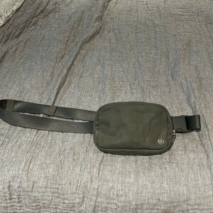 Lululemon belt bag. Used condition - green